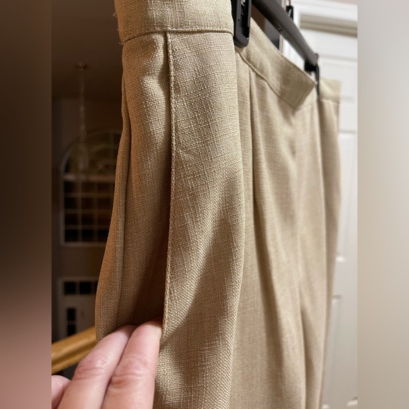 Alfred Dunner Classic Fit Proportioned Short Pants-LaDolce Vita style Almond NWT - Picture 8 of 9